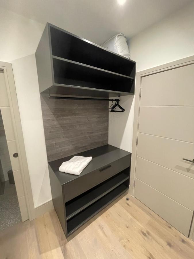 Blue Lagoon Apartment ลอนดอน ภายนอก รูปภาพ